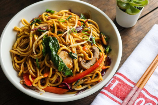 Vegetable Chow Mein | Cookstrap